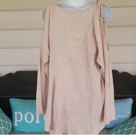 Crescent Light Beige Cold Shoulder Tunic - Picture 8 of 11